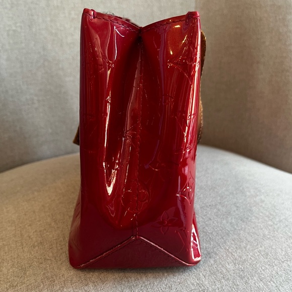 Louis Vuitton Authentic Vernis Reade PM Red Metallic Monogram Small Tote Bag - Picture 12 of 13